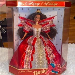HAPPY HOLIDAYS BARBIE 10th Anniversary Unopened